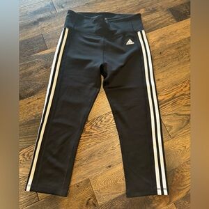 Adidas capri leggings